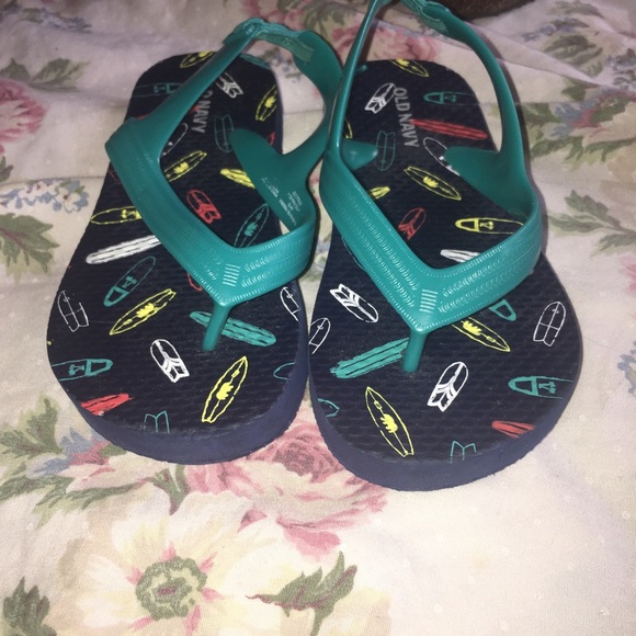 Toddler old navy slippers - Picture 2 of 2